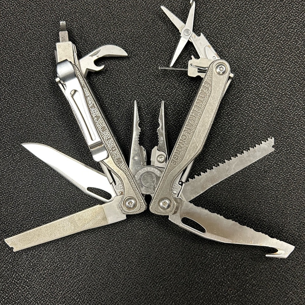 Leatherman “Charge titanium” multitool